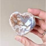 Moonlight Gemstones Cherry Blossom Agate heart-shaped Edelsteen schaaltje, ca. 5 cm, pink and cream banded stone