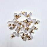 Kleine hangers met ruwe edelsteen 1–1,5 cm, gouden kapjes; Moonlight Gemstones starterkit, 20 stuks, gratis display