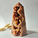 Roze amethist druzy toren, 1802 g, Moonlight Gemstones