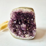 Natuurlijke Amethist Geode 1036g, diepe paarse kristallen met glanzende kristalpunten; Moonlight Gemstones, Uruguay