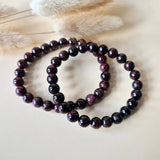 Granaat edelsteen armband met 6mm ronde kralen, donkerpaarse tinten, set van 2