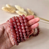 Edelsteen armband met 8mm Strawberry Quartz kralen; meerdere strengen in roze tinten