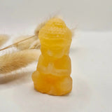 Gele calciet Buddha edelsteen van Moonlight Gemstones, 5 cm