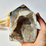 Druzy Agaat Geode Toren uit Uruguay, 599 g, natuurlijke edelsteen
