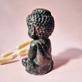 Granaat Buddha Beeld, 15 cm, donker garnetkleurig edelsteenbeeld van Moonlight Gemstones