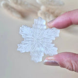 Moonlight Gemstones Seleniet sneeuwvlok 40 mm carving; witte edelsteen kerstdecoratie