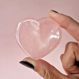 Rozenkwarts hartvormig schaaltje van Moonlight Gemstones, zacht roze edelsteen ca. 5 cm