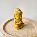 Edelsteen Gele Jade Buddha 7cm yellow jade statue figurine, small meditating Buddha on round wooden base