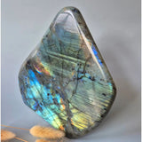 Moonlight Gemstones XXL labradorite freeform, 2322g, with vivid iridescent blue-green flash