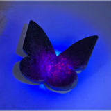 Edelsteen Vlinder 6x5 cm Ruby in Fuchsite, Moonlight Gemstones; UV-reactief met paarse fluorescente gloed