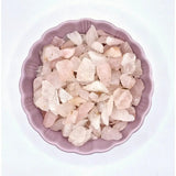 Rozenkwarts ruwe chips, roze edelsteen 0,5–1,5 cm, kristalstukjes in pastelroze schaal, losse kristallen