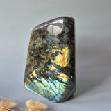 Moonlight Gemstones XXL labradorite freeform stone with intense flash and spiritual protection